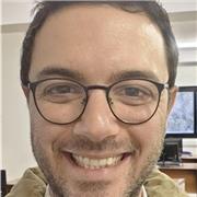 Sono un docente di scuola privata con specializzazione nelle materie umanistiche, esperto di Storia, Diritto Italiano, Logica.